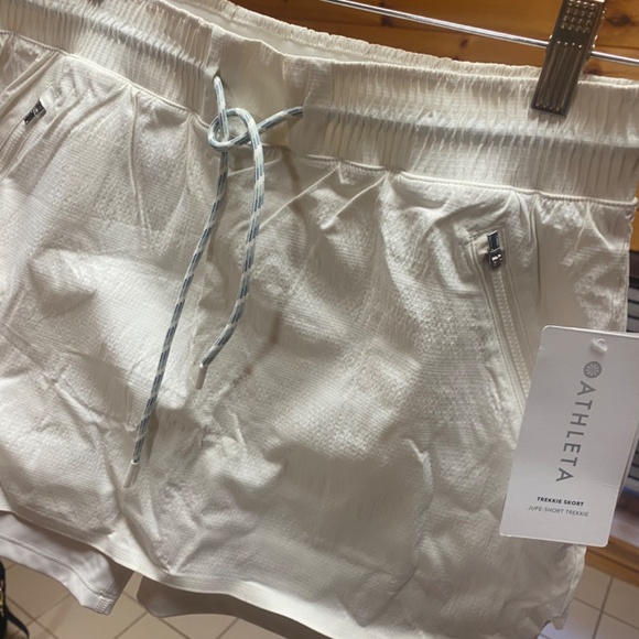 Trekki skort by athleta nwt - white - Picture 3 of 5